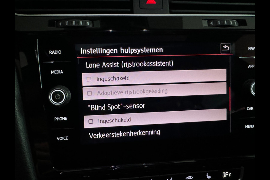 Volkswagen Golf 2.0 TSI GTI TCR Pano|ACC|BlindSpot|Camera|Lane Assist