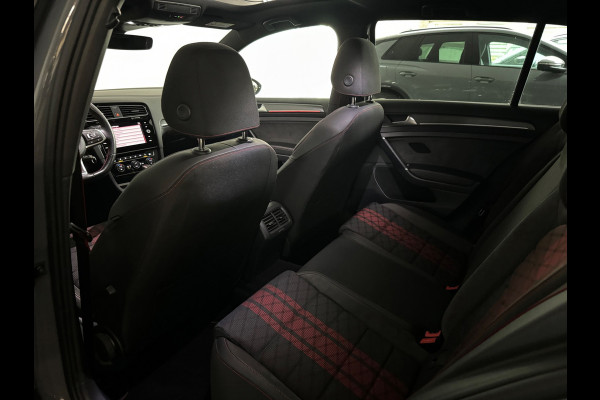 Volkswagen Golf 2.0 TSI GTI TCR Pano|ACC|BlindSpot|Camera|Lane Assist