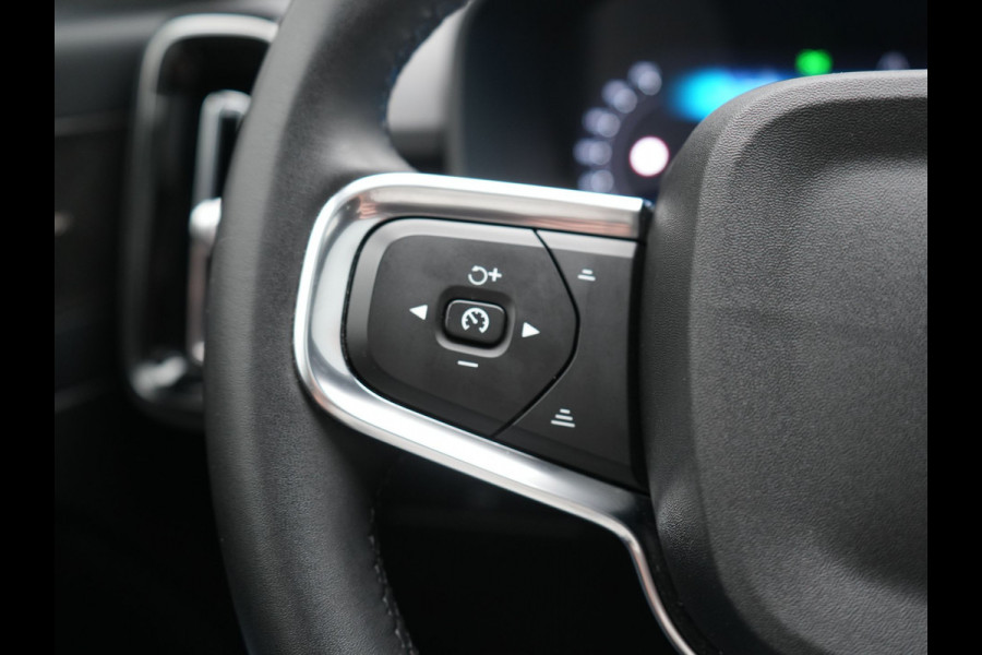 Volvo XC40 Recharge Ultimate 69 kWh 232pk Dealer O.H | Trekhaak Af Fabriek | Panodak | 360 Camera | Harman / Kardon | Adaptive Cruise | Alcantara Sportstoelen Memory & Verwarmd | Keyless | Apple Carplay | Pilot Assist | Google Assistant & Maps  Virtual | Navigatie | DAB | 19"L.M |