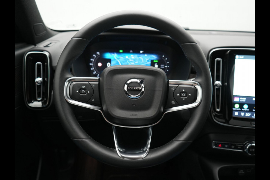 Volvo XC40 Recharge Ultimate 69 kWh 232pk Dealer O.H | Trekhaak Af Fabriek | Panodak | 360 Camera | Harman / Kardon | Adaptive Cruise | Alcantara Sportstoelen Memory & Verwarmd | Keyless | Apple Carplay | Pilot Assist | Google Assistant & Maps  Virtual | Navigatie | DAB | 19"L.M |
