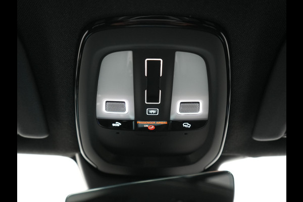 Volvo XC40 Recharge Ultimate 69 kWh 232pk Dealer O.H | Trekhaak Af Fabriek | Panodak | 360 Camera | Harman / Kardon | Adaptive Cruise | Alcantara Sportstoelen Memory & Verwarmd | Keyless | Apple Carplay | Pilot Assist | Google Assistant & Maps  Virtual | Navigatie | DAB | 19"L.M |