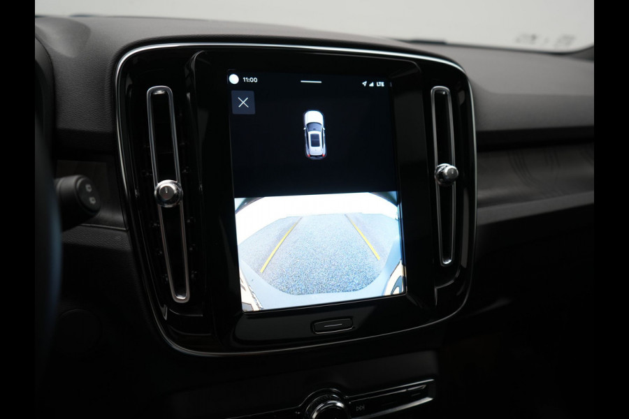 Volvo XC40 Recharge Ultimate 69 kWh 232pk Dealer O.H | Trekhaak Af Fabriek | Panodak | 360 Camera | Harman / Kardon | Adaptive Cruise | Alcantara Sportstoelen Memory & Verwarmd | Keyless | Apple Carplay | Pilot Assist | Google Assistant & Maps  Virtual | Navigatie | DAB | 19"L.M |