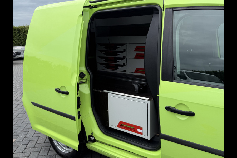 Volkswagen Caddy 2.0 TDI / L1H1 / 1e EIG. / INRICHTING / TREKHAAK / AIRCO / CRUISE / NAVI / CARPLAY
