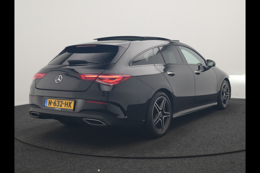 Mercedes-Benz CLA-Klasse Shooting Brake 200 Business Solution AMG 164pk Dealer O.H. | Panodak | Camera | Multi Beam LED | Alcantara Sportstoelen Memory & Verwarmd | Sfeerverlichting | Keyless | Apple Carplay | Cruise Control | Navigatie | DAB |