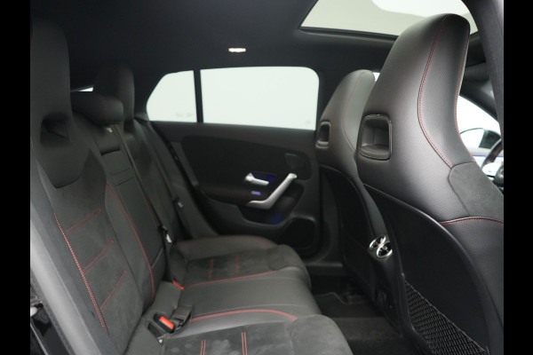 Mercedes-Benz CLA-Klasse Shooting Brake 200 Business Solution AMG 164pk Dealer O.H. | Panodak | Camera | Multi Beam LED | Alcantara Sportstoelen Memory & Verwarmd | Sfeerverlichting | Keyless | Apple Carplay | Cruise Control | Navigatie | DAB |