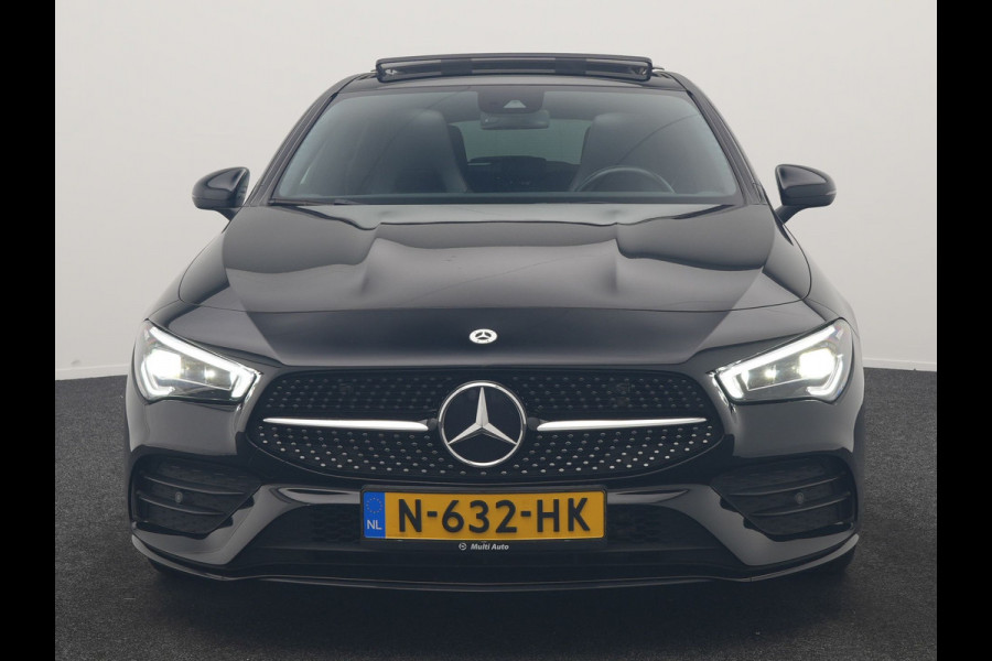 Mercedes-Benz CLA-Klasse Shooting Brake 200 Business Solution AMG 164pk Dealer O.H. | Panodak | Camera | Multi Beam LED | Alcantara Sportstoelen Memory & Verwarmd | Sfeerverlichting | Keyless | Apple Carplay | Cruise Control | Navigatie | DAB |