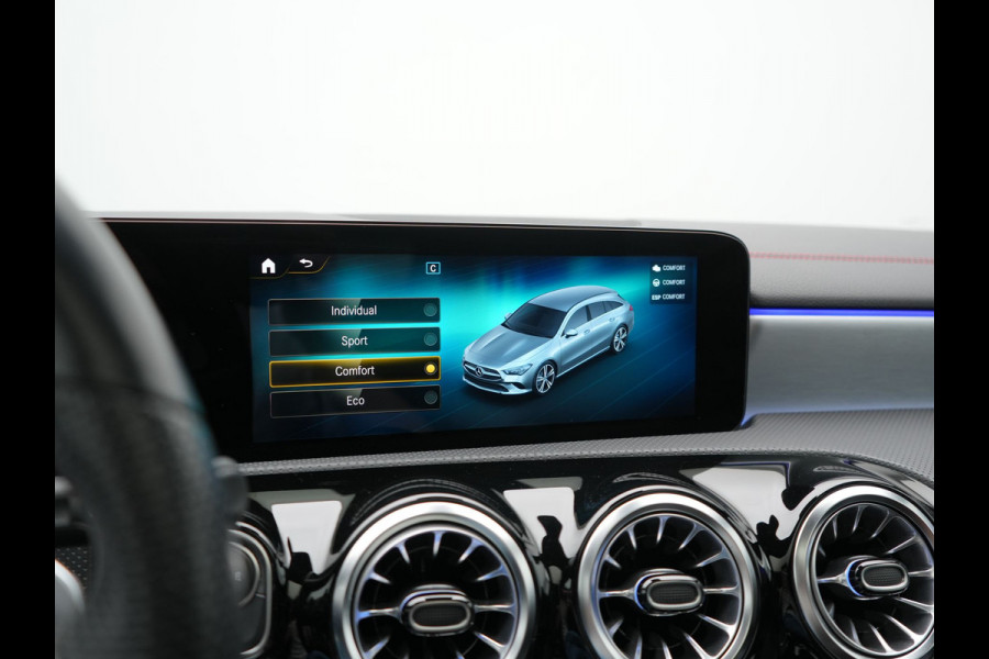 Mercedes-Benz CLA-Klasse Shooting Brake 200 Business Solution AMG 164pk Dealer O.H. | Panodak | Camera | Multi Beam LED | Alcantara Sportstoelen Memory & Verwarmd | Sfeerverlichting | Keyless | Apple Carplay | Cruise Control | Navigatie | DAB |