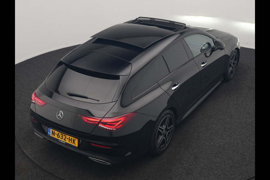 Mercedes-Benz CLA-Klasse Shooting Brake 200 Business Solution AMG 164pk Dealer O.H. | Panodak | Camera | Multi Beam LED | Alcantara Sportstoelen Memory & Verwarmd | Sfeerverlichting | Keyless | Apple Carplay | Cruise Control | Navigatie | DAB |