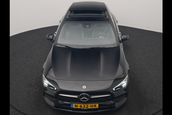 Mercedes-Benz CLA-Klasse Shooting Brake 200 Business Solution AMG 164pk Dealer O.H. | Panodak | Camera | Multi Beam LED | Alcantara Sportstoelen Memory & Verwarmd | Sfeerverlichting | Keyless | Apple Carplay | Cruise Control | Navigatie | DAB |