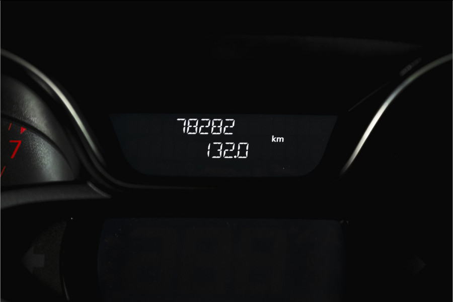 Renault Captur 0.9 TCe Intens 90 PK | Cruise | PDC | Camera | NAV+ App. Connect | ECC | Trekhaak | LM 17" |