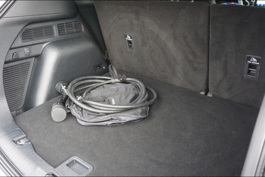 Ford Kuga 225PK PHEV Titanium AUTOM. | WINTERPACK | HUD | LUXE