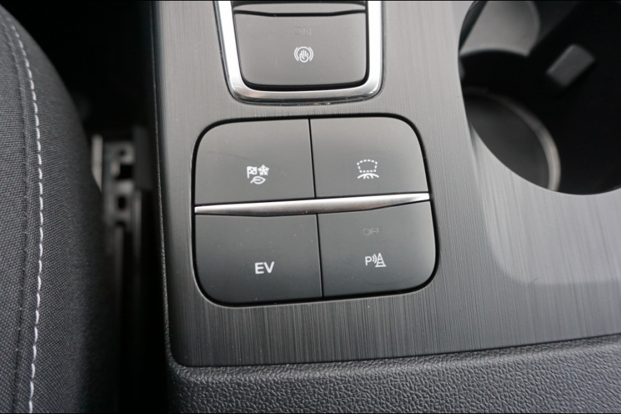 Ford Kuga 225PK PHEV Titanium AUTOM. | WINTERPACK | HUD | LUXE