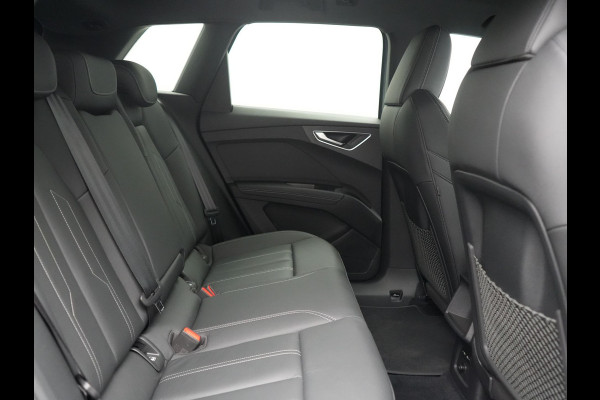 Audi Q4 e-tron 40 S Line 82 kWh 204pk Dealer O.H | Trekhaak Af Fabriek | Adaptive Cruise | Keyless | Lederen Sportstoelen Verwarmd | BLIS | Apple Carplay | Lane Assist | Virtual | Navigatie | DAB | 20"L.M |