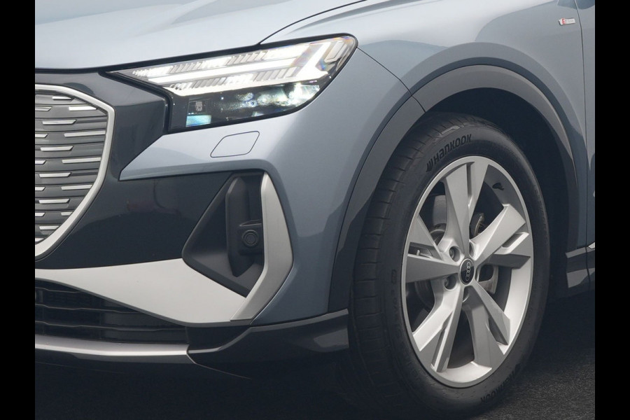 Audi Q4 e-tron 40 S Line 82 kWh 204pk Dealer O.H | Trekhaak Af Fabriek | Adaptive Cruise | Keyless | Lederen Sportstoelen Verwarmd | BLIS | Apple Carplay | Lane Assist | Virtual | Navigatie | DAB | 20"L.M |