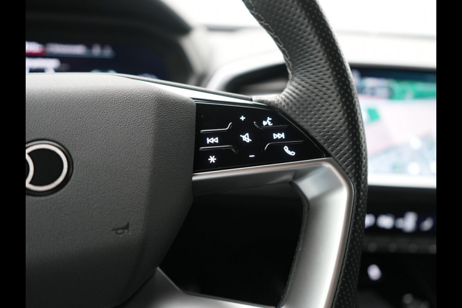 Audi Q4 e-tron 40 S Line 82 kWh 204pk Dealer O.H | Trekhaak Af Fabriek | Adaptive Cruise | Keyless | Lederen Sportstoelen Verwarmd | BLIS | Apple Carplay | Lane Assist | Virtual | Navigatie | DAB | 20"L.M |