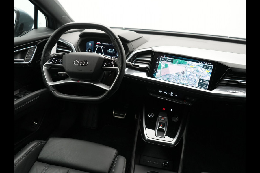 Audi Q4 e-tron 40 S Line 82 kWh 204pk Dealer O.H | Trekhaak Af Fabriek | Adaptive Cruise | Keyless | Lederen Sportstoelen Verwarmd | BLIS | Apple Carplay | Lane Assist | Virtual | Navigatie | DAB | 20"L.M |