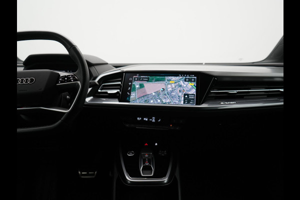 Audi Q4 e-tron 40 S Line 82 kWh 204pk Dealer O.H | Trekhaak Af Fabriek | Adaptive Cruise | Keyless | Lederen Sportstoelen Verwarmd | BLIS | Apple Carplay | Lane Assist | Virtual | Navigatie | DAB | 20"L.M |