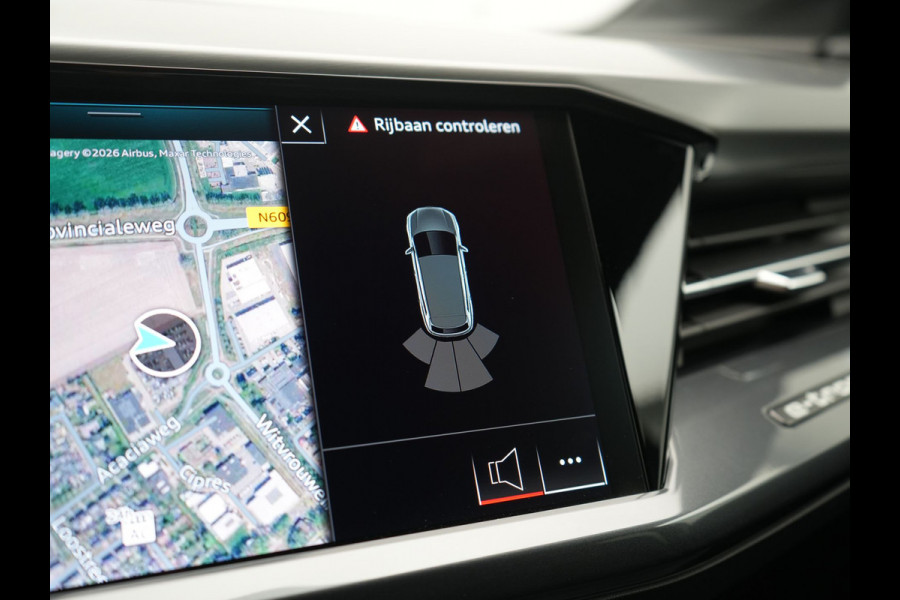 Audi Q4 e-tron 40 S Line 82 kWh 204pk Dealer O.H | Trekhaak Af Fabriek | Adaptive Cruise | Keyless | Lederen Sportstoelen Verwarmd | BLIS | Apple Carplay | Lane Assist | Virtual | Navigatie | DAB | 20"L.M |