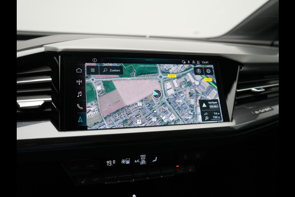 Audi Q4 e-tron 40 S Line 82 kWh 204pk Dealer O.H | Trekhaak Af Fabriek | Adaptive Cruise | Keyless | Lederen Sportstoelen Verwarmd | BLIS | Apple Carplay | Lane Assist | Virtual | Navigatie | DAB | 20"L.M |