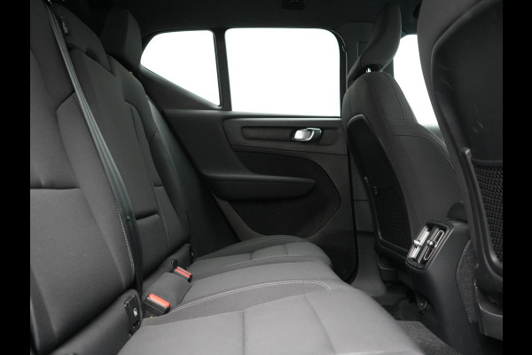 Volvo XC40 Single Motor Long Range Plus 82 kWh 252pk Dealer O.H | Trekhaak Af Fabriek | Camera | Adaptive Cruise | Sportstoelen Verwarmd | Pilot Assist | Google Assistant & Maps | BLIS | Keyless | Virtual | Navigatie | DAB | 19"L.M |