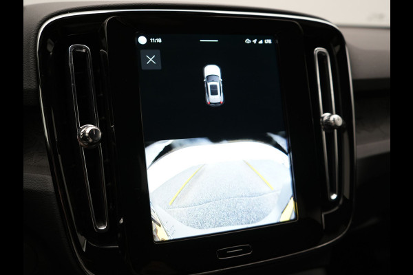 Volvo XC40 Single Motor Long Range Plus 82 kWh 252pk Dealer O.H | Trekhaak Af Fabriek | Camera | Adaptive Cruise | Sportstoelen Verwarmd | Pilot Assist | Google Assistant & Maps | BLIS | Keyless | Virtual | Navigatie | DAB | 19"L.M |
