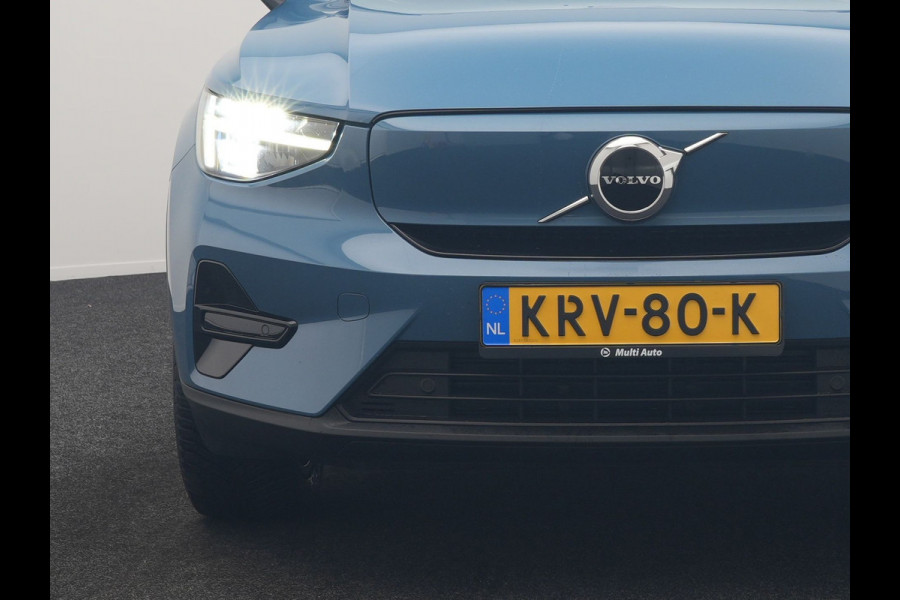 Volvo XC40 Single Motor Long Range Plus 82 kWh 252pk Dealer O.H | Trekhaak Af Fabriek | Camera | Adaptive Cruise | Sportstoelen Verwarmd | Pilot Assist | Google Assistant & Maps | BLIS | Keyless | Virtual | Navigatie | DAB | 19"L.M |