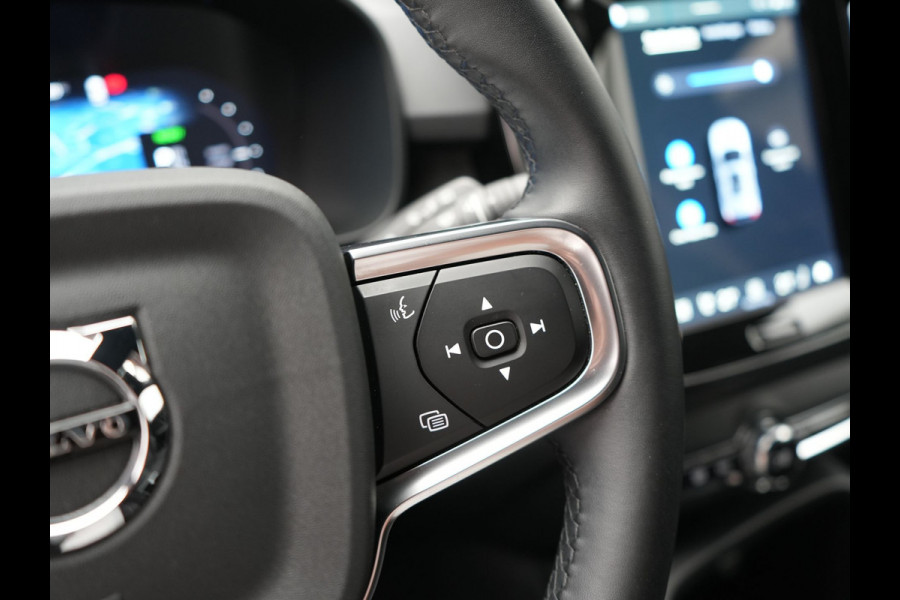 Volvo XC40 Single Motor Long Range Plus 82 kWh 252pk Dealer O.H | Trekhaak Af Fabriek | Camera | Adaptive Cruise | Sportstoelen Verwarmd | Pilot Assist | Google Assistant & Maps | BLIS | Keyless | Virtual | Navigatie | DAB | 19"L.M |