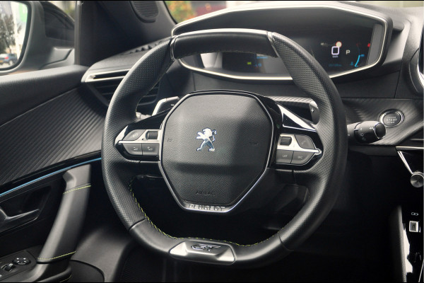 Peugeot 2008 1.2 PureTech 130 PK GT EAT8 | 20.000 km! | Trekhaak | Navi