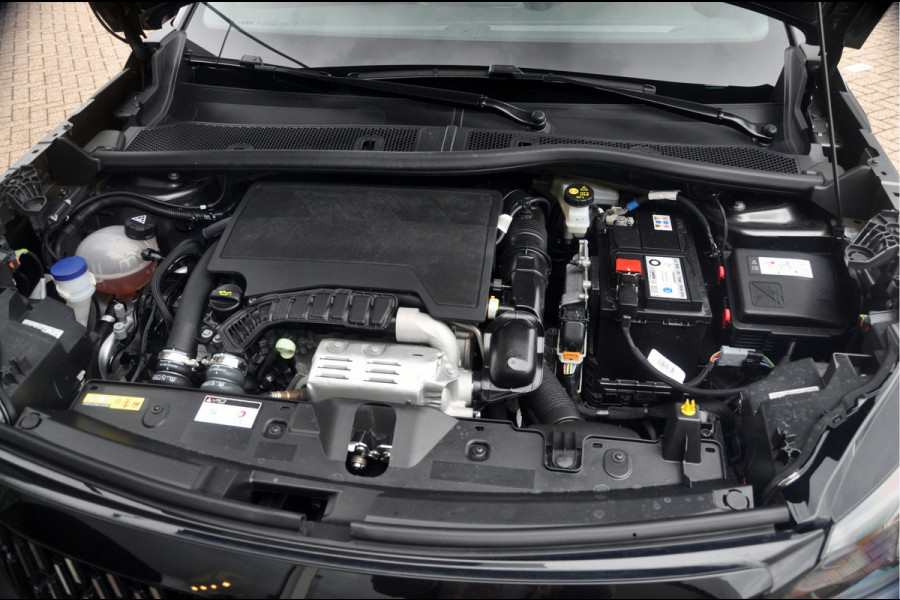 Peugeot 2008 1.2 PureTech 130 PK GT EAT8 | 20.000 km! | Trekhaak | Navi