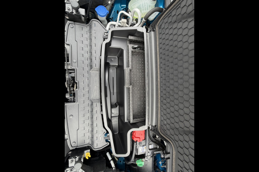 Ford Puma Gen-E Premium 44 kWh | 3100 KM | Driver Pack | Winter Pack | Trekhaak | Verlengde fabrieksgarantie tot 08-2029