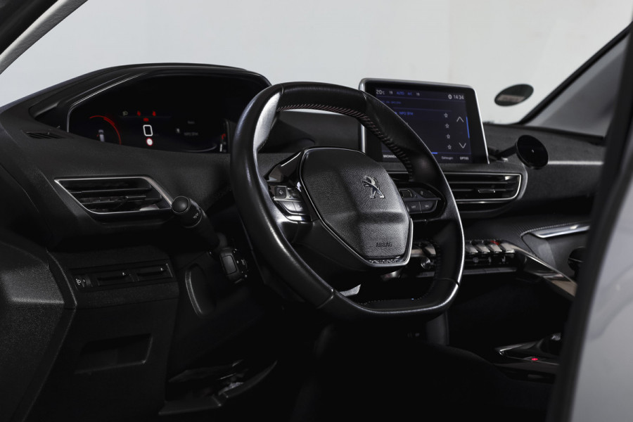 Peugeot 3008 1.2 PureTech Active 131 PK | Dig. Cockpit | Cruise | Stoelverw. | PDC | ECC | Trekhaak | LM 17" |
