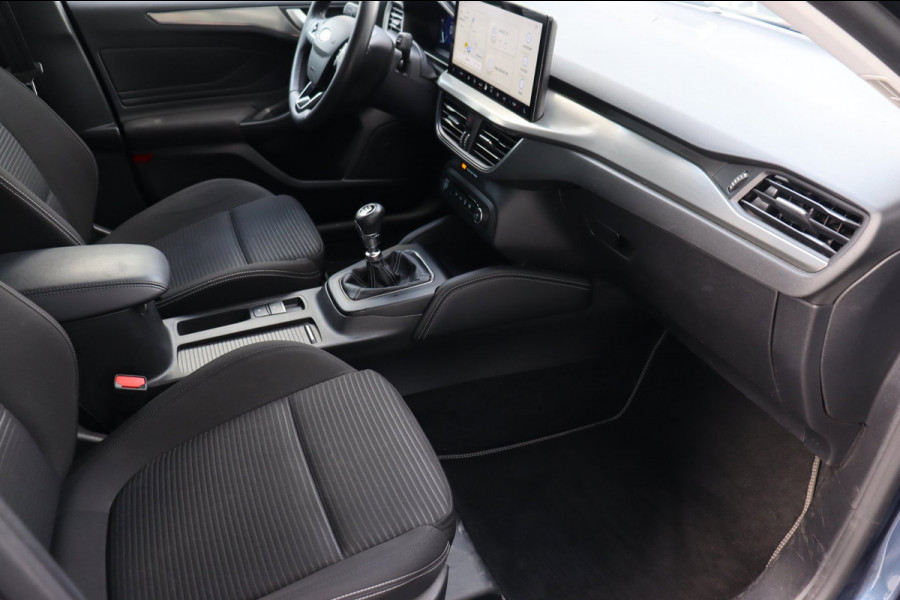 Ford Focus 1.0 EcoBoost Hybrid Titanium X org.NL driver+ winterpack camera