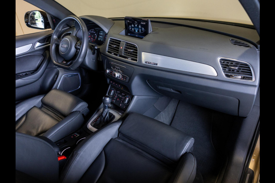 Audi Q3 2.0 TFSI quattro Sport 3x S-Line Edition / 220pk / Trekhaak / Panorama dak / Nappaleder / Bose / Elektrische stoelverstelling /