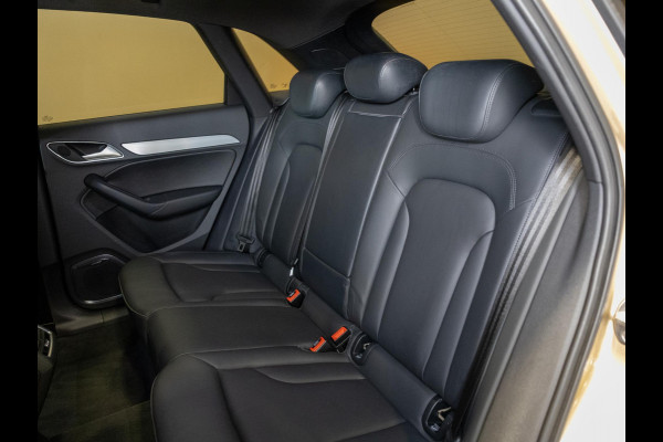 Audi Q3 2.0 TFSI quattro Sport 3x S-Line Edition / 220pk / Trekhaak / Panorama dak / Nappaleder / Bose / Elektrische stoelverstelling /