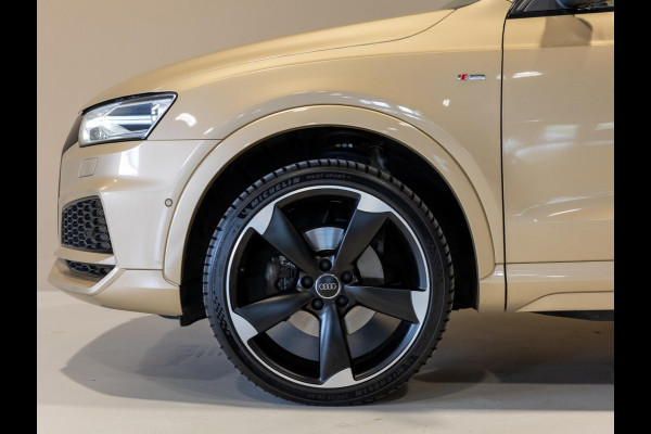 Audi Q3 2.0 TFSI quattro Sport 3x S-Line Edition / 220pk / Trekhaak / Panorama dak / Nappaleder / Bose / Elektrische stoelverstelling /