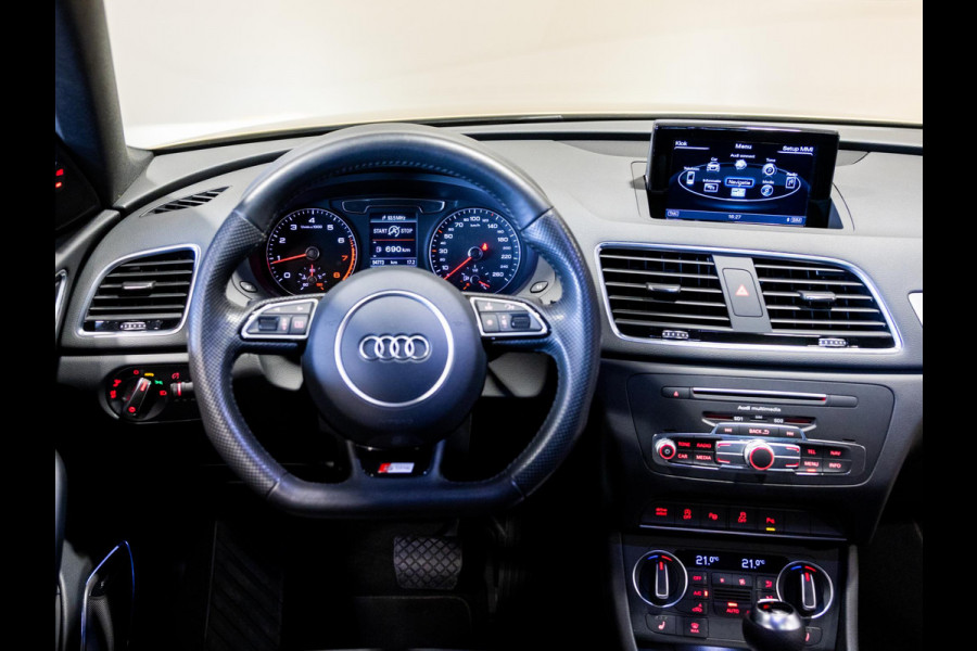 Audi Q3 2.0 TFSI quattro Sport 3x S-Line Edition / 220pk / Trekhaak / Panorama dak / Nappaleder / Bose / Elektrische stoelverstelling /