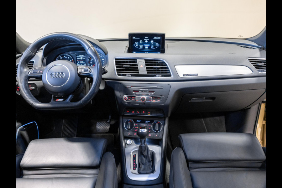 Audi Q3 2.0 TFSI quattro Sport 3x S-Line Edition / 220pk / Trekhaak / Panorama dak / Nappaleder / Bose / Elektrische stoelverstelling /