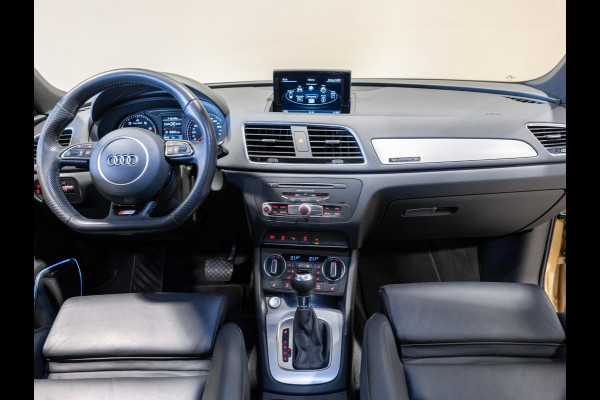 Audi Q3 2.0 TFSI quattro Sport 3x S-Line Edition / 220pk / Trekhaak / Panorama dak / Nappaleder / Bose / Elektrische stoelverstelling /
