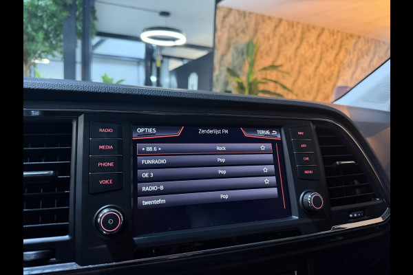 Seat Ateca 1.0 EcoTSI Style Edition|Lava Blue|Dealer Onderhouden|AllSeason|Virtual Cockpit|LED|Navi|CarPlay|Cruise|PDC|Rijklaar