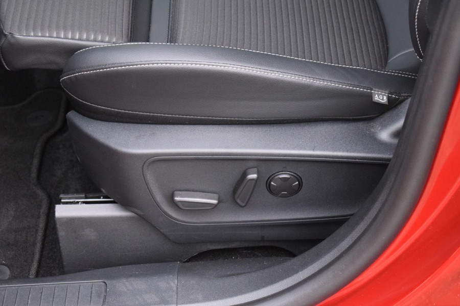 Ford Kuga 2.5 PHEV Titanium X B&O Audio |  AGR-stoelen | Winterpakket | Adaptive Cruise Control | Navigatie | Camera |