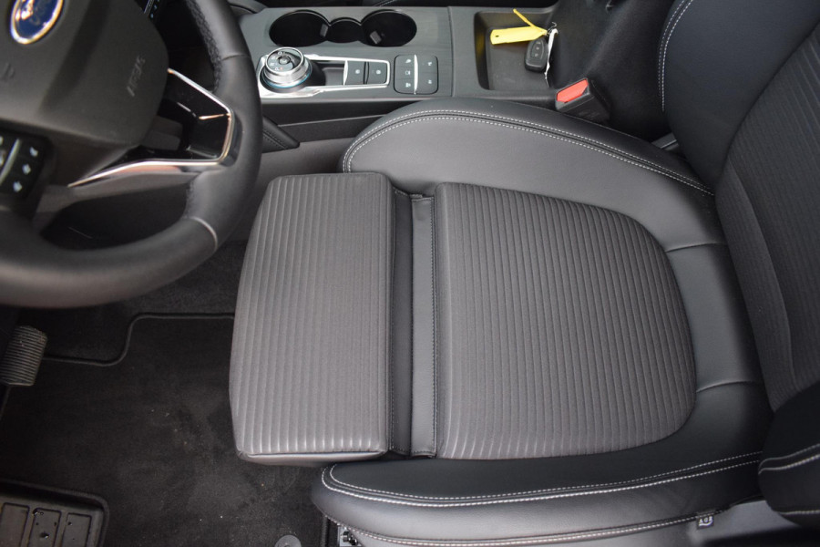 Ford Kuga 2.5 PHEV Titanium X B&O Audio |  AGR-stoelen | Winterpakket | Adaptive Cruise Control | Navigatie | Camera |