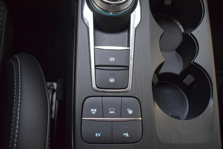 Ford Kuga 2.5 PHEV Titanium X B&O Audio |  AGR-stoelen | Winterpakket | Adaptive Cruise Control | Navigatie | Camera |