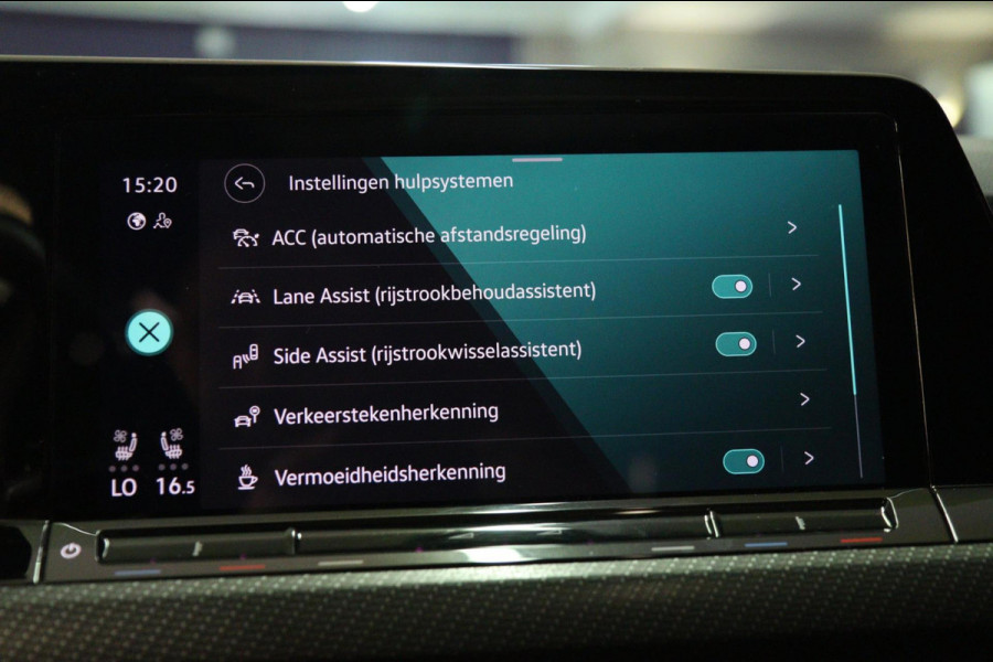 Volkswagen Golf 2.0 TSI R 4Motion PERFORMANCE /AKRA/PANO/HUD/IQ-LIGHT/H-K/BOMVOL