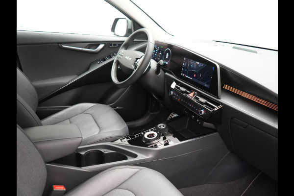 Kia Niro 1.6 GDi ExecutiveLine PHEV 182pk Dealer O.H | Adaptive Cruise | Head Up | Camera | Harman / Kardon | Lederen Sportstoelen Memory & Ventilatie | BLIS | Keyless | Apple Carplay | Pilot Assist | Navigatie | Virtual | DAB | 18"L.M | Plug In Hybrid |