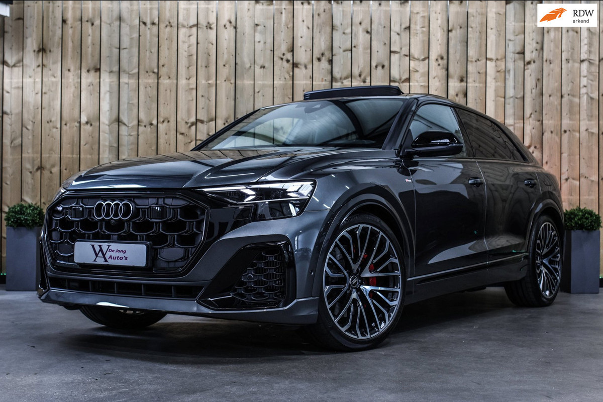 Audi Q8 60 TFSI e Quattro Competition *Pano*RS-Stoelen*B&O*4-Wiel besturing*360 Camera*