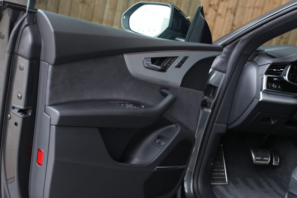 Audi Q8 60 TFSI e Quattro Competition *Pano*RS-Stoelen*B&O*4-Wiel besturing*360 Camera*