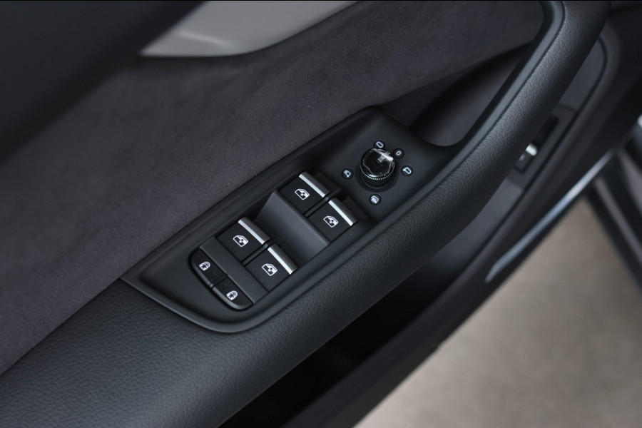 Audi Q8 60 TFSI e Quattro Competition *Pano*RS-Stoelen*B&O*4-Wiel besturing*360 Camera*