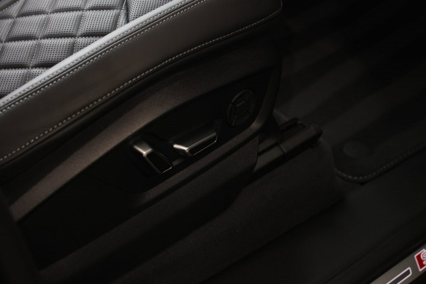 Audi Q8 60 TFSI e Quattro Competition *Pano*RS-Stoelen*B&O*4-Wiel besturing*360 Camera*