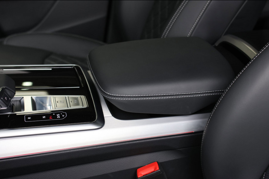 Audi Q8 60 TFSI e Quattro Competition *Pano*RS-Stoelen*B&O*4-Wiel besturing*360 Camera*