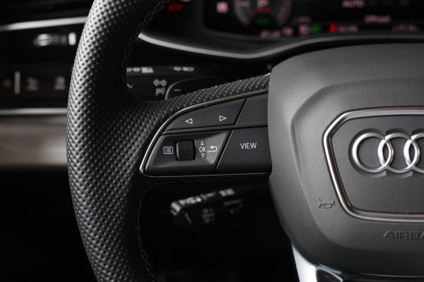 Audi Q8 60 TFSI e Quattro Competition *Pano*RS-Stoelen*B&O*4-Wiel besturing*360 Camera*